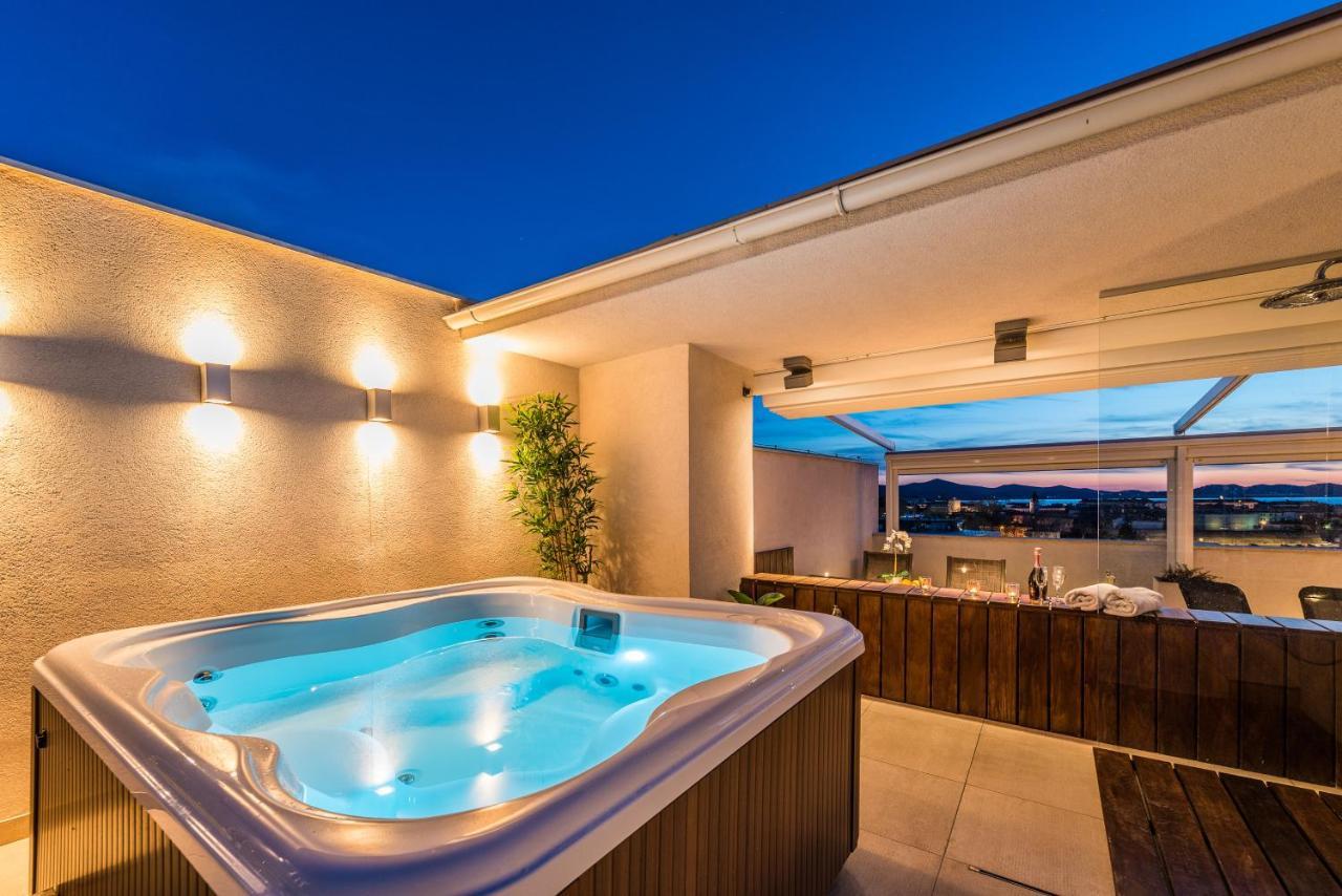 Ferienwohnung Penthouse With Roof Terrace With Jacuzzi Zadar Exterior foto