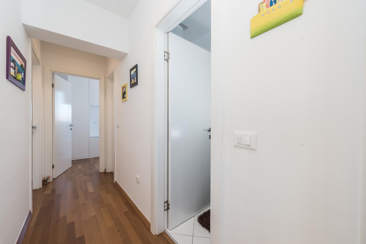 Ferienwohnung Penthouse With Roof Terrace With Jacuzzi Zadar Exterior foto