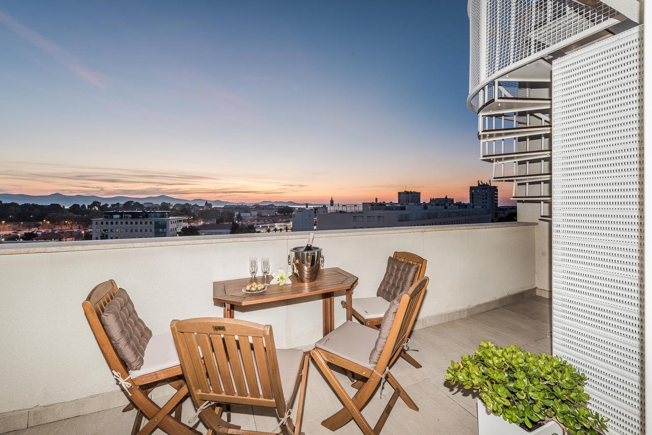 Ferienwohnung Penthouse With Roof Terrace With Jacuzzi Zadar Exterior foto